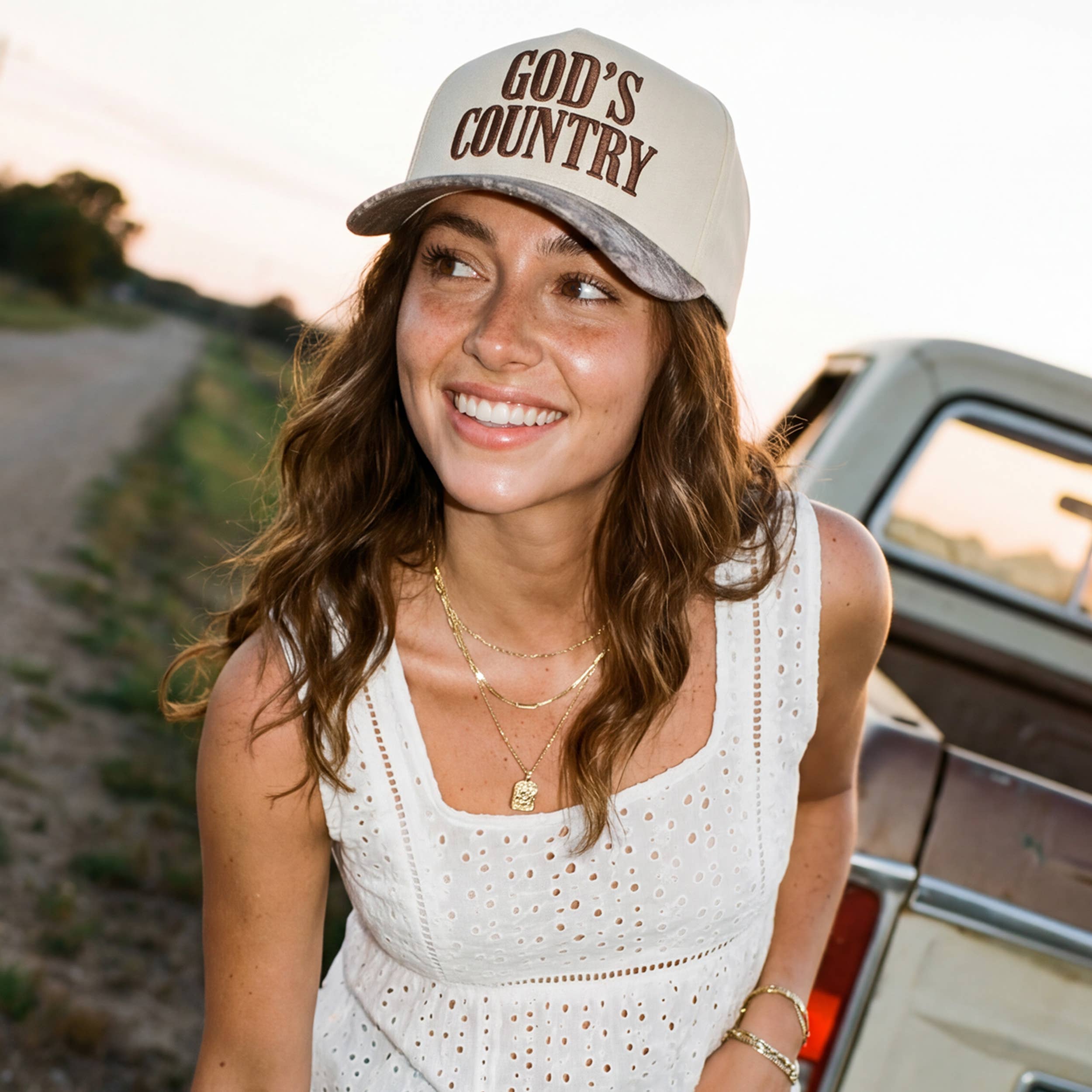 GOD'S COUNTRY Two Tone Trucker Hat