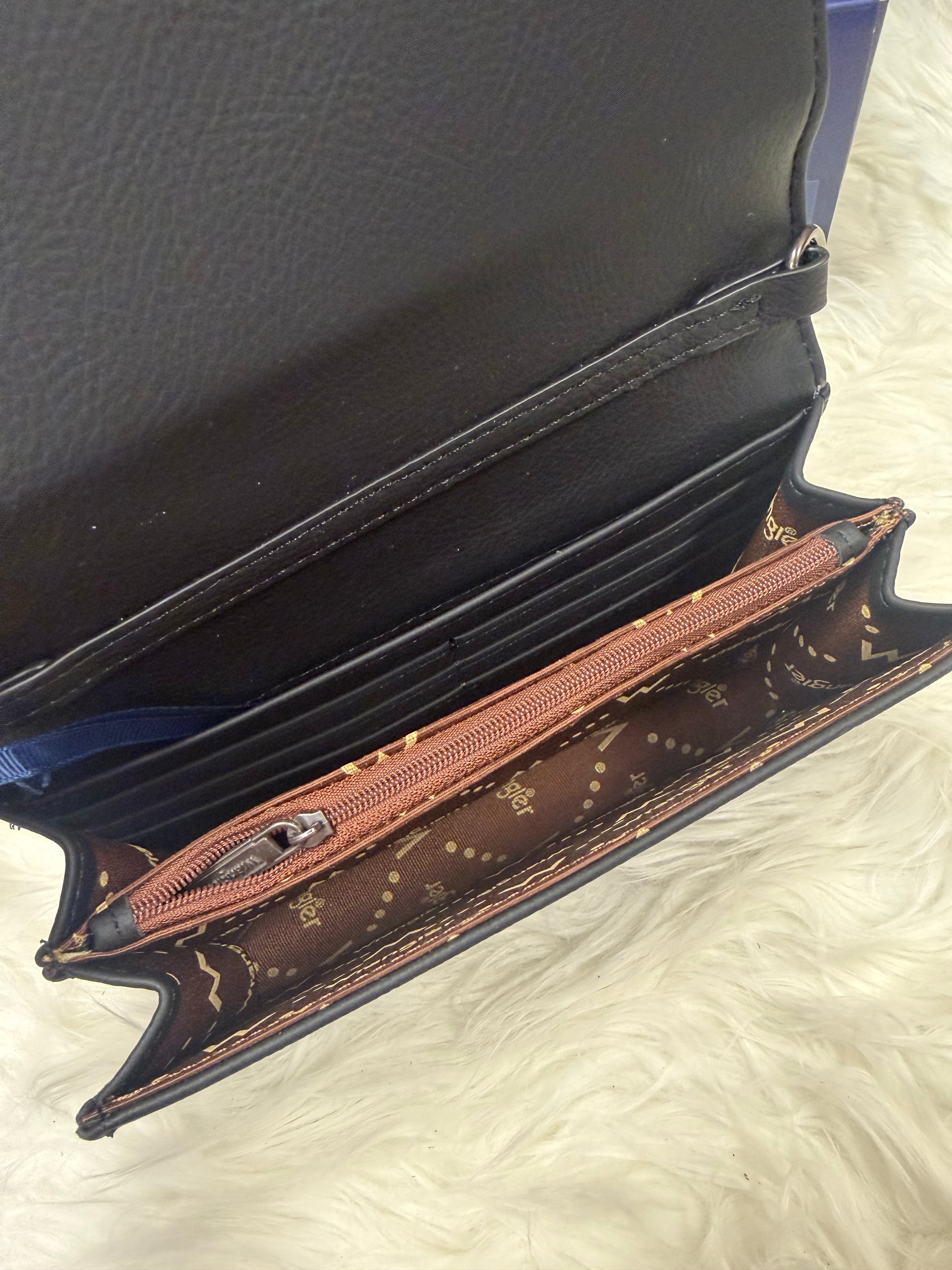 Wrangler crossbody-black