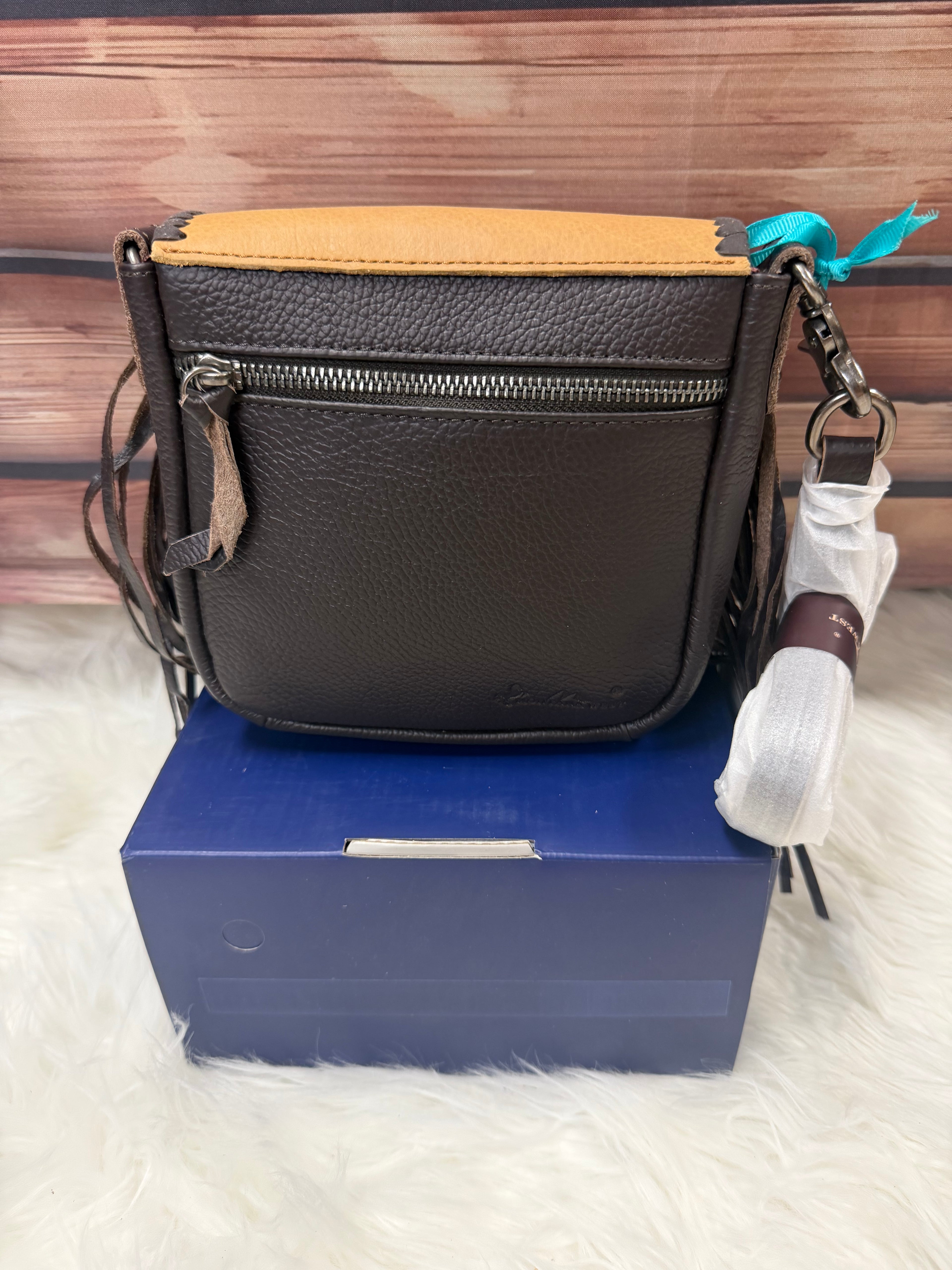 MONTANA WEST BOOT STITCH CROSSBODY