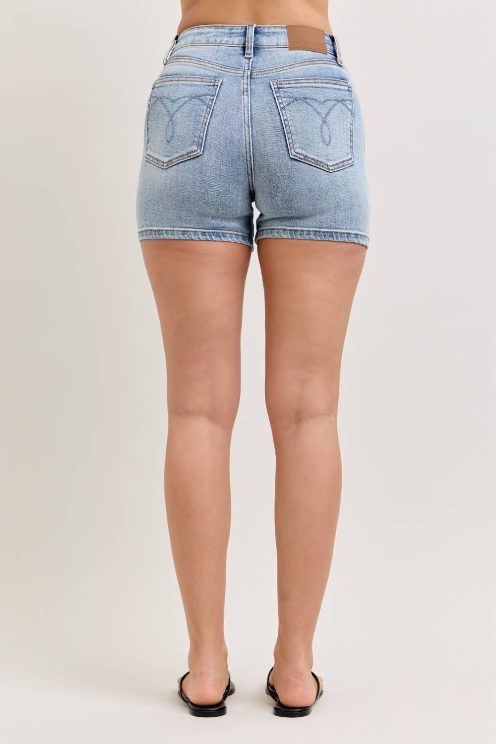 HW Slim Short